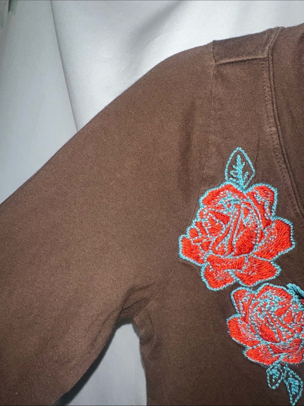 JWLA Brown Long-Sleeve V-Neck Tee with Embroidered Butterfly & Roses - Picture 3 of 8